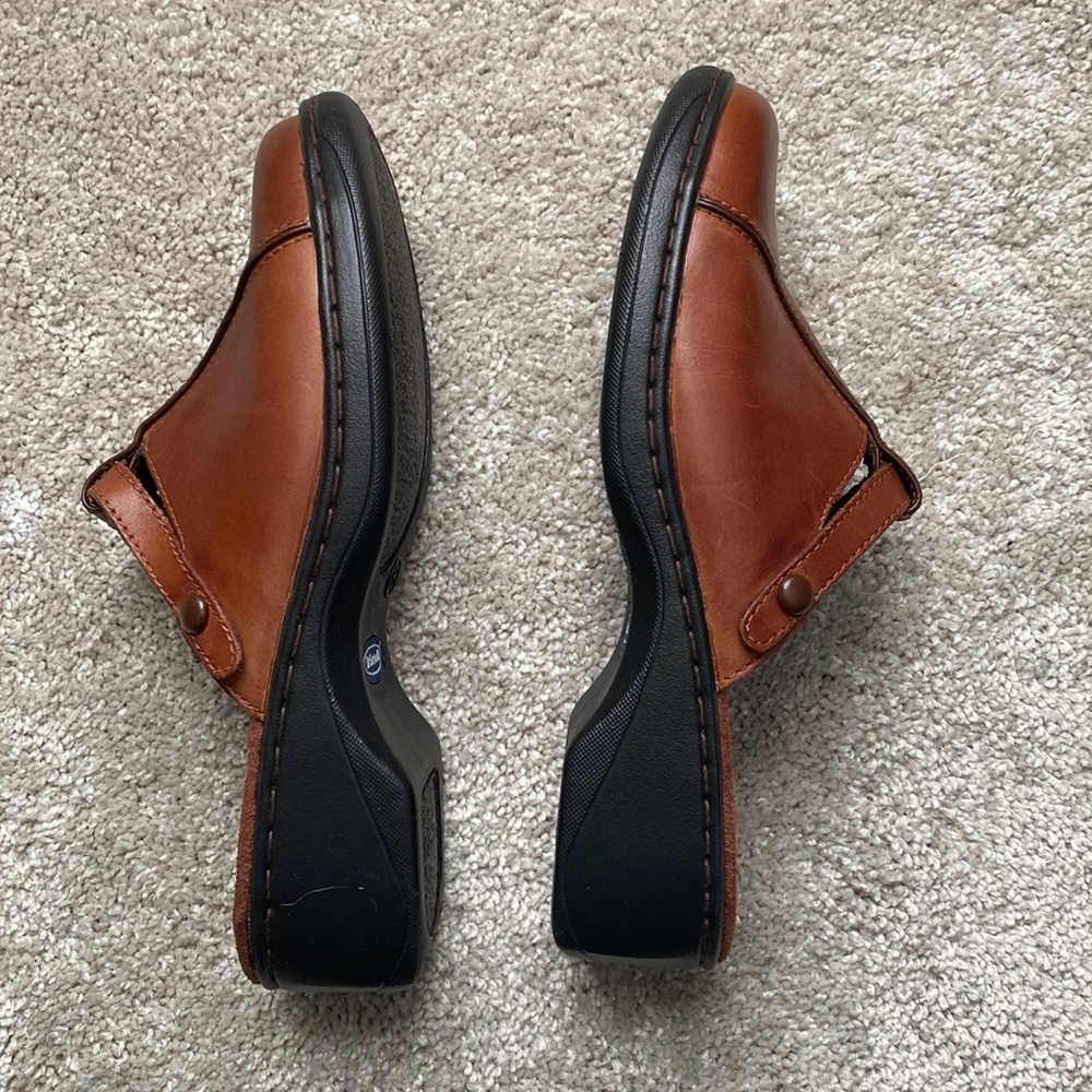 Leather clogs/ slides. - Picture 5 of 6